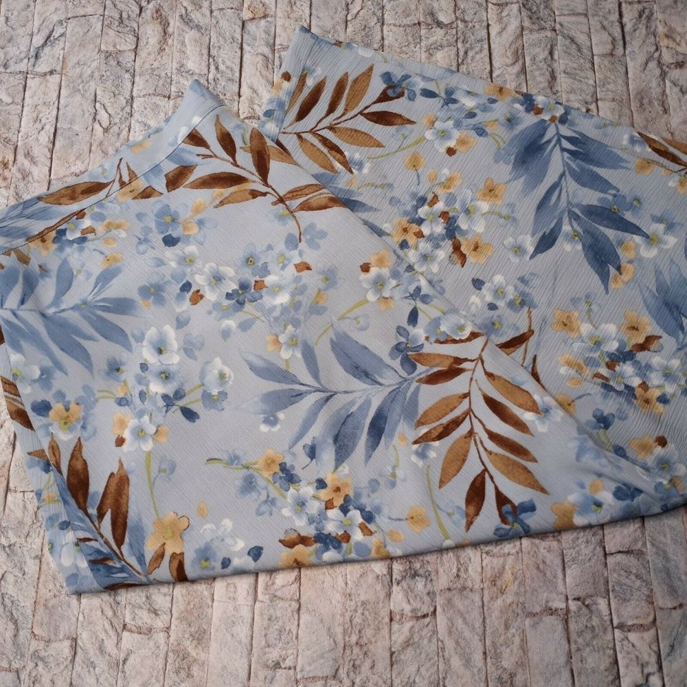 Women's Size 18 Blue Multi Color Thin Floral Skirt